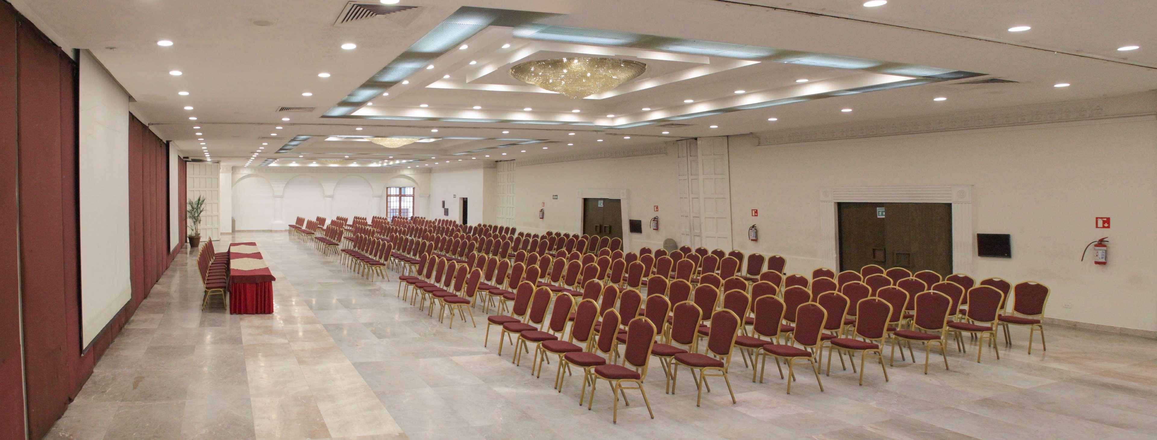 Radisson Hotel & Convention Center Toluca Exterior foto